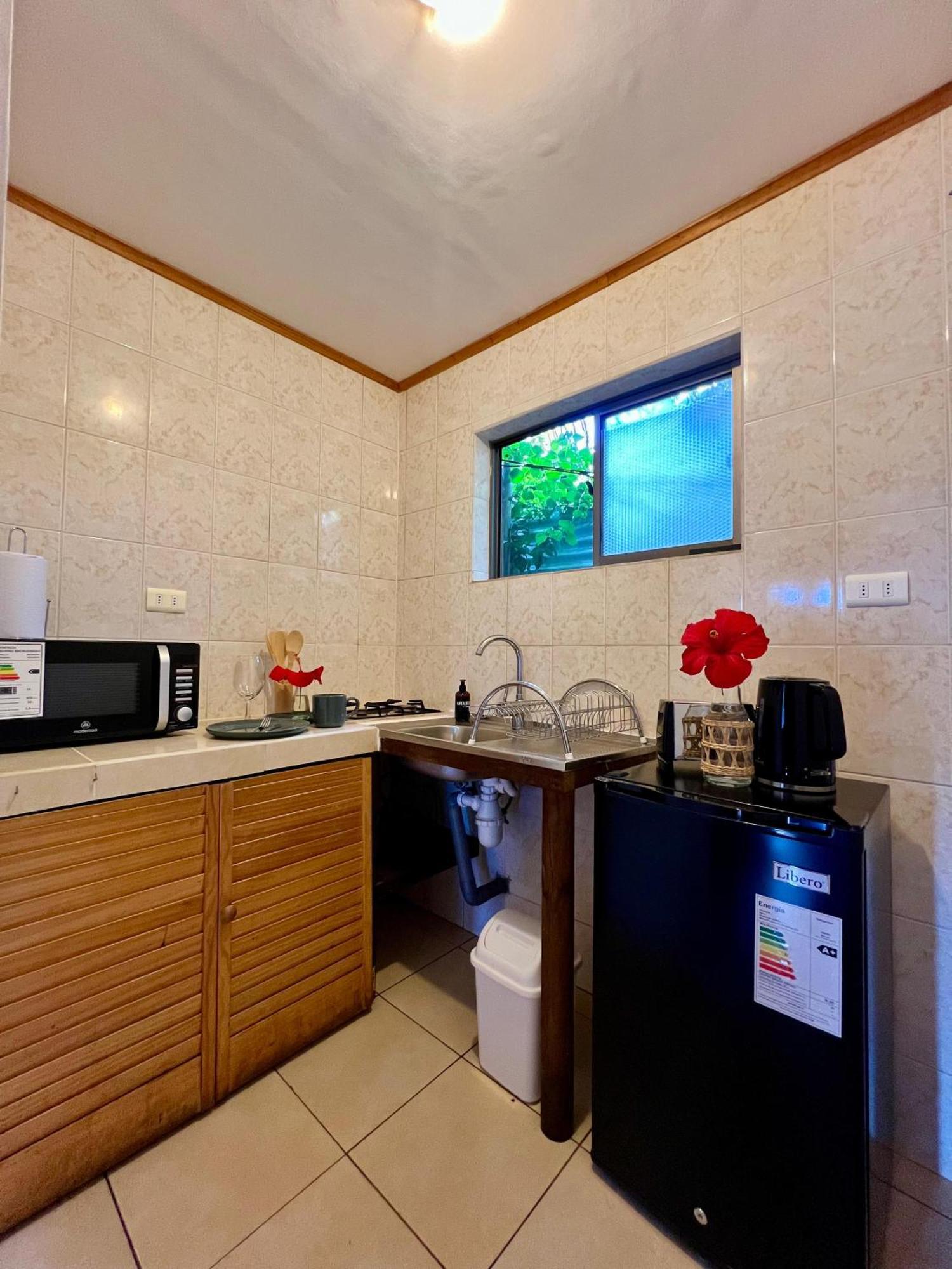 Paraiso Sunset Bungalows Hanga Roa Exterior photo